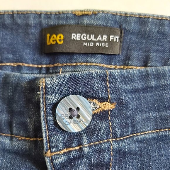 NWOT Lee Womens Regular Fit Chino Walkshort jeans - Picture 6 of 8